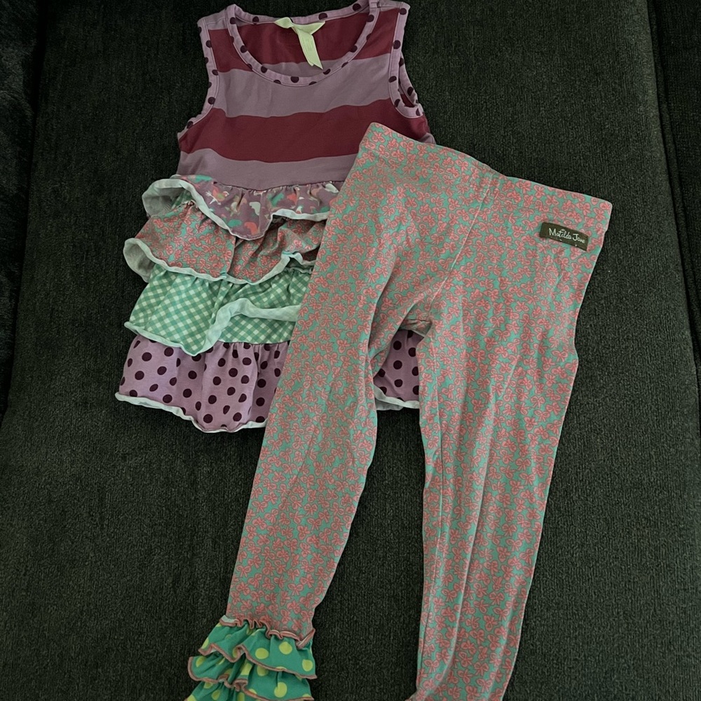 Matilda outfit size 4